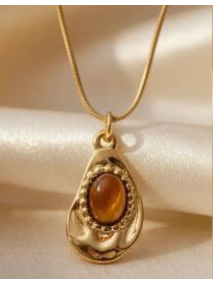 Կախազարդով վզնոցներ