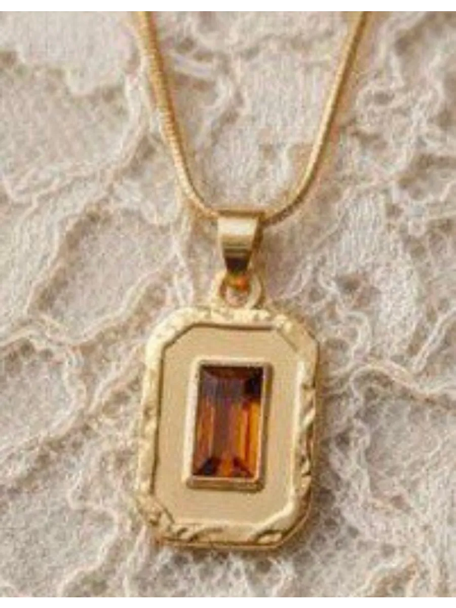 Կախազարդով վզնոցներ