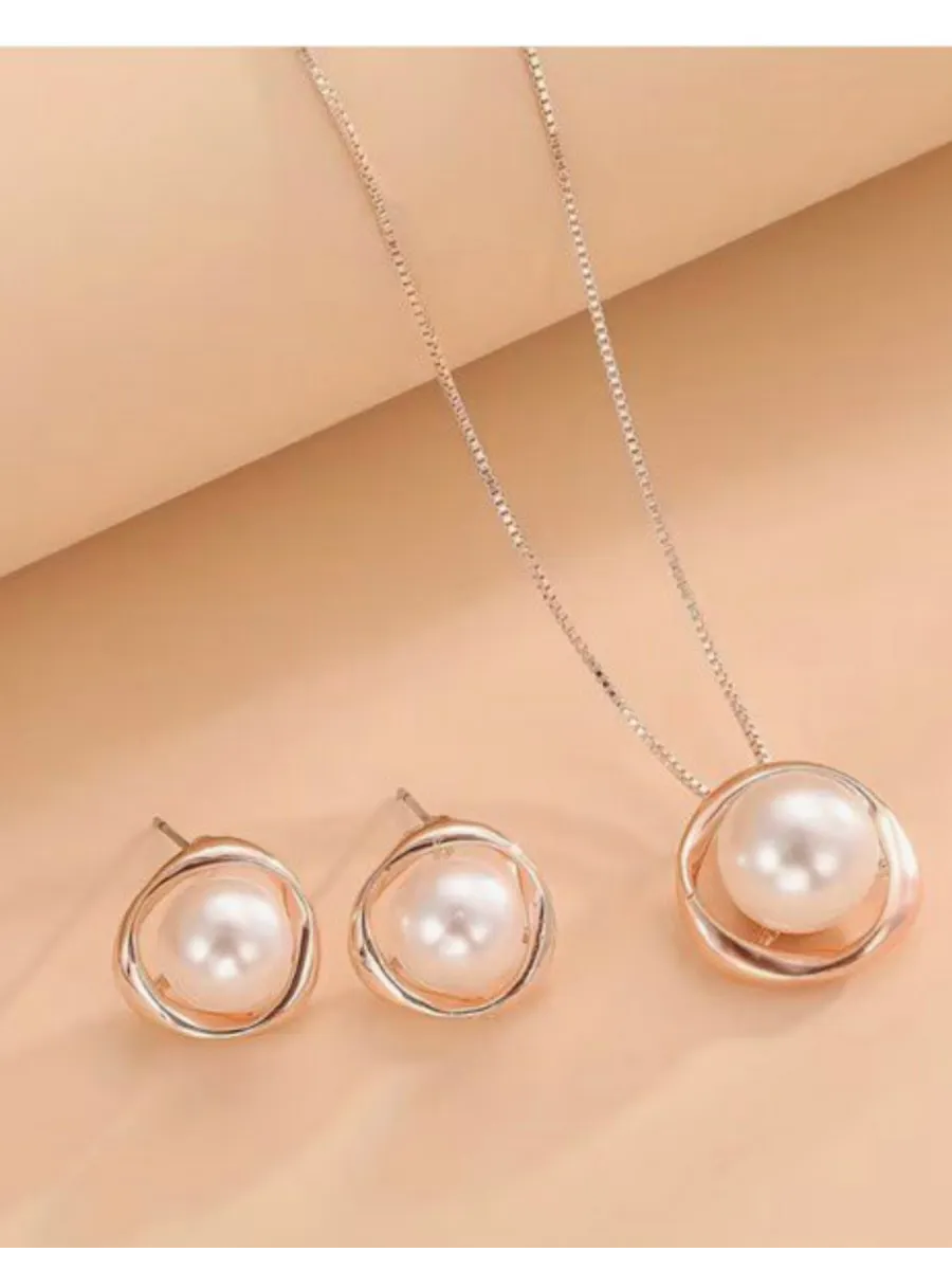 Զարդերի հավաքածու <Շոկոլադե քառակուսի>