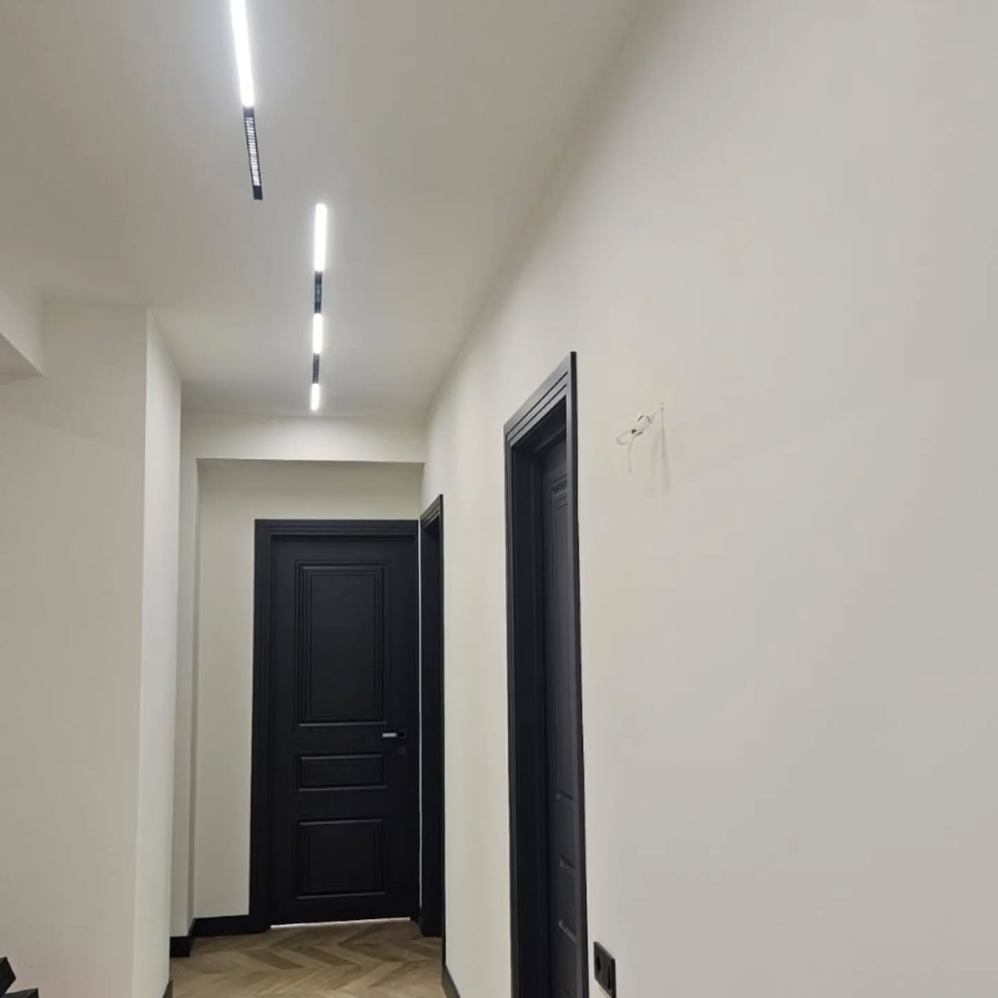 Պատրաստվում է մեր արտադրամասում, մեր բարձրակարգ վարպետների կողմից։ Ժամանակակից դիզայն,