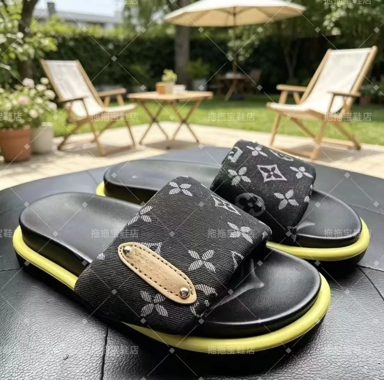 LV sandal 37